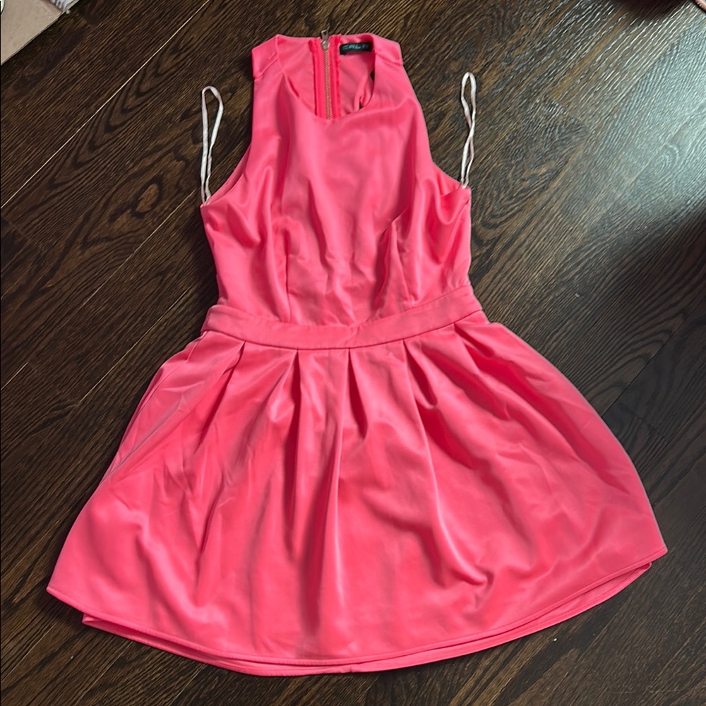 Chic Pink Sleeveless Dress